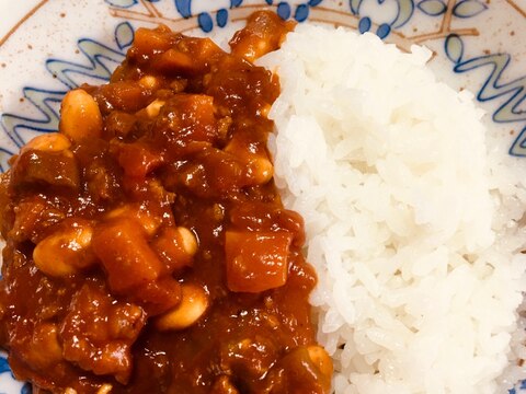 トマト缶でトマトドライカレー